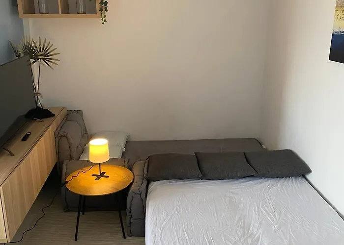 Modern And Bright By Marina Apartment