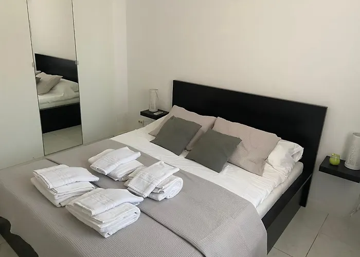 Modern And Bright By Marina Appartement *