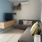Modern And Bright By Marina アパート フエンヒロラ