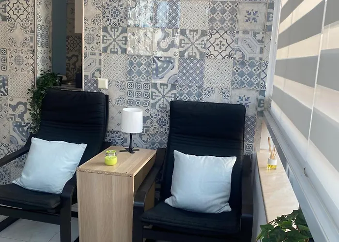 Modern And Bright By Marina Lägenhet